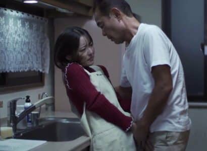 Poster of Chồng đi làm vợ ở nhà bị gã chủ tịch khu phố đến nhà cưỡng bức