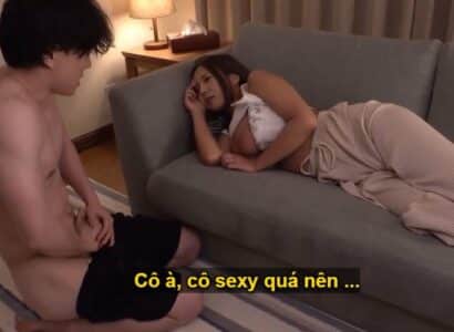 Poster of Đến nhà bạn chơi, thanh niên lén nhìn vú mẹ bạn thủ dâm thì bị phát hiện