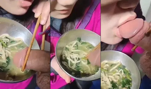 Poster of Độc lạ em ăn mì còn lấy chim anh chấm vào nước để mút