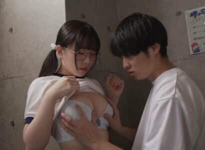 Poster of Được cô bạn thân cho sờ mó cặp vú to và tôi muốn nhiều hơn thế nữa