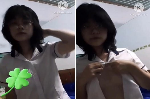 Poster of Khoe vếu nhỏ để gạ đụ bạn học