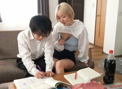 Poster of Mẹ thuê gia sư kèm cặp con trai nhưng kèm học thì ít mà kèm cu thì nhiều