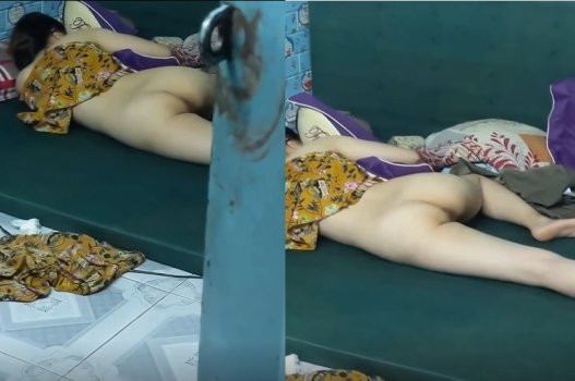 Poster of Quay trộm bướm hàng xóm ngủ không mặc quần