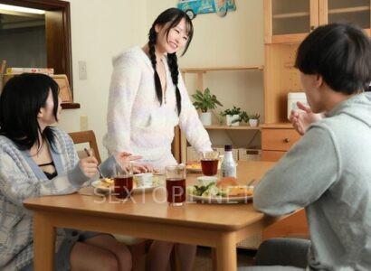 Poster of Thanh niên số hưởng đến nhà bạn gái chơi bị em gái cô ấy dâm gấp đôi chị gạ địt