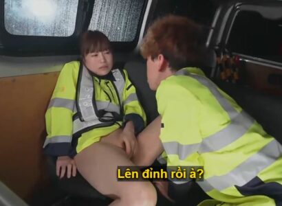 Poster of Vợ đi làm kiếm thêm phụ chồng rồi lại rung động với cậu trai trẻ vì thiếu thốn